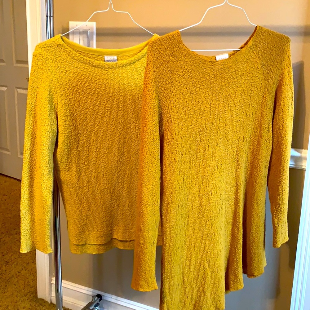 2 knit Sweaters